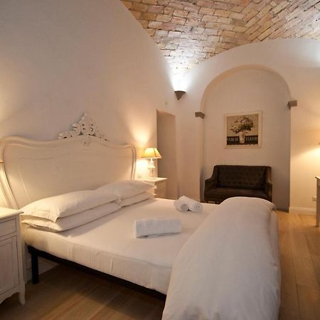 רומא B&B La Finestra Sul Colosseo מראה חיצוני תמונה