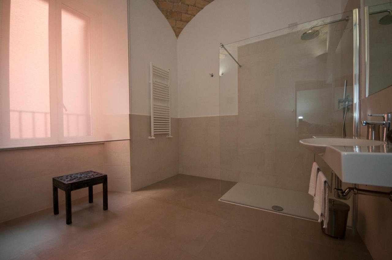 רומא B&B La Finestra Sul Colosseo מראה חיצוני תמונה